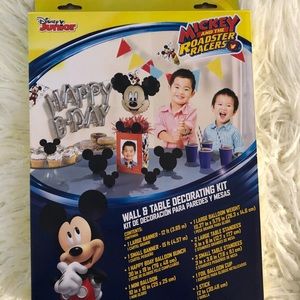 Mickey Mouse wall & table decorating kit new